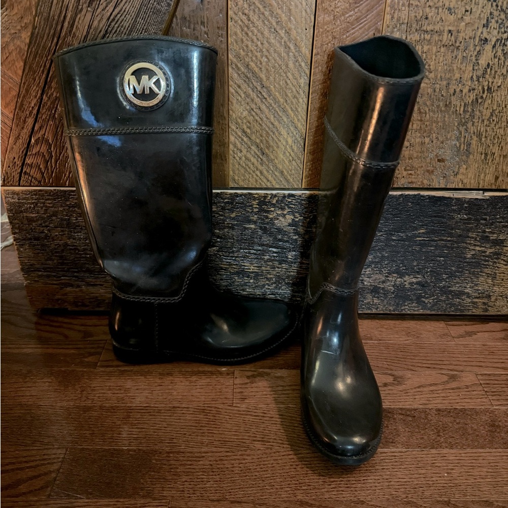 Michael Kors tall boots 👢